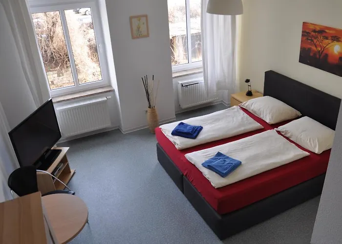 A bed Privatzimmer Dresden - Nichtraucherpension